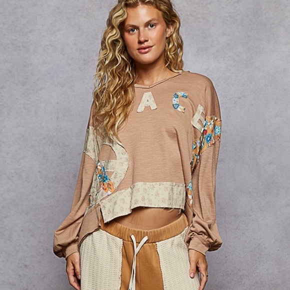 POL Tan Floral Graphic Sweatshirt - Picture 4 of 5